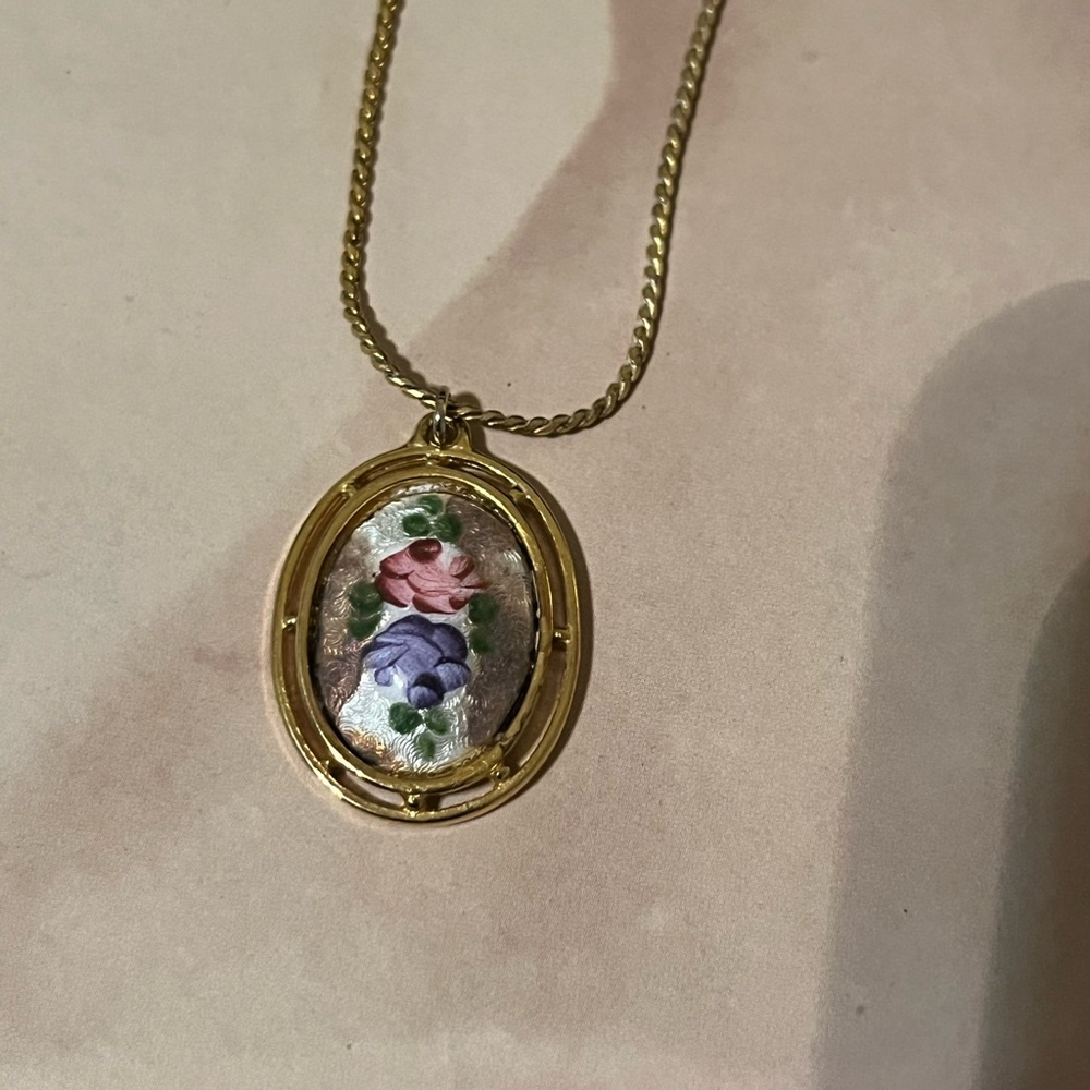 Gold Floral Pendant Necklace - Picture 5 of 5